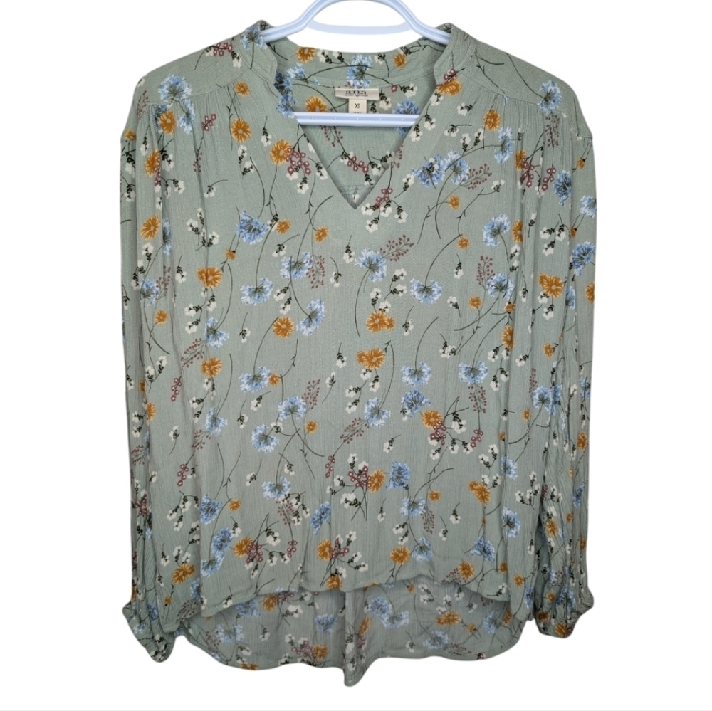 a.n.a. Long Sleeve Sage Green Floral Print V Neck Flowy Top Blouse XS Women